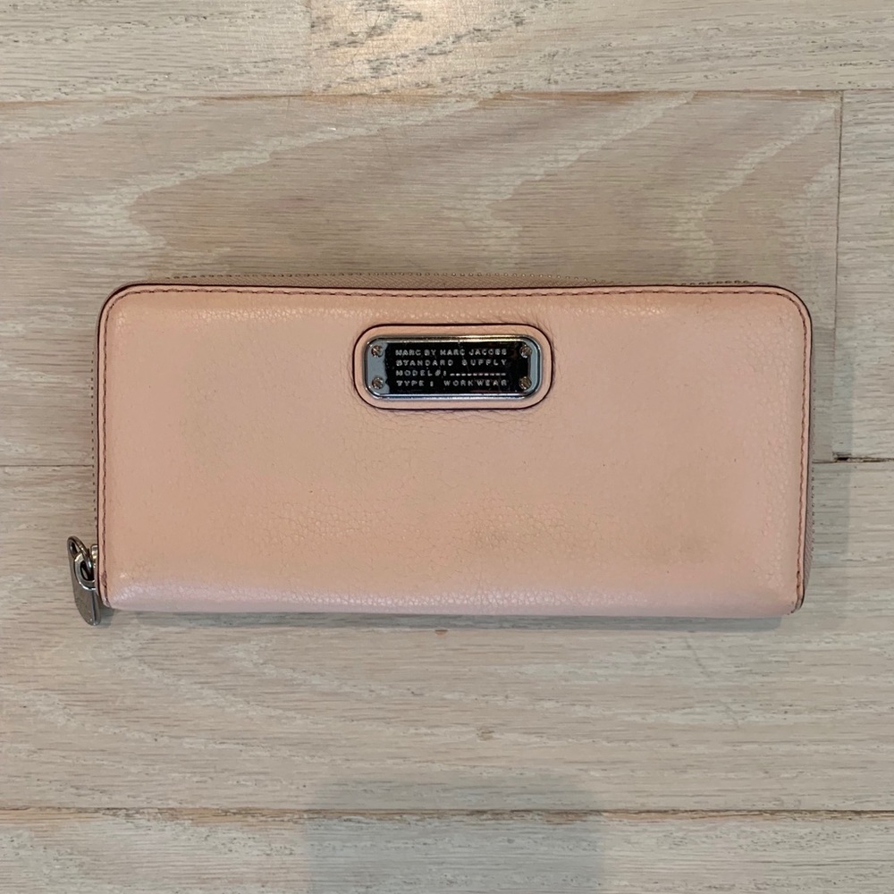 Marc Jacobs Zip Wallet